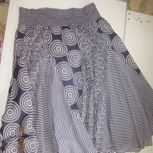 PLUS 2X BOHEMIAN SKIRT BY CONTEXT  ELASTIC WAIST